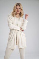 Oppdag vårt utvalg av stilfulle Beige Genser Figl til dame i ulike størrelser og kvalitetsmaterialer – perfekte til jobb, fritid og alle dager. Rask levering og gode priser hos MS Stylehaven. se mer!