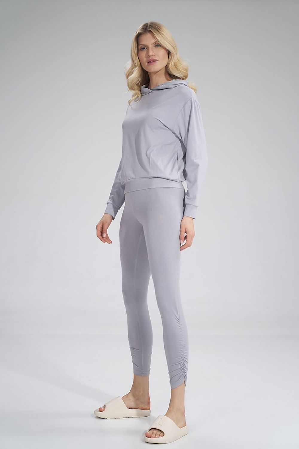 Lange leggings - Figl til dame fra MS StyleHaven, laget av Viskose; Elastan, farge Grå, størrelse M, med 45720 ermer, perfekt til casual