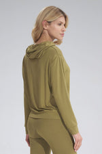 Oppdag vårt utvalg av stilfulle Brun Genser Figl til dame i ulike størrelser og kvalitetsmaterialer – perfekte til jobb, fritid og alle dager. Rask levering og gode priser hos MS Stylehaven. se mer!