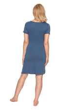 Easy Nursing Nightshirt fra PeeKaBoo til dame fra MS StyleHaven, laget av Viskose; Elastan, farge Blå, størrelse XXL, med short; cap ermer, perfekt til casual; dress