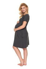Easy Nursing Nightshirt fra PeeKaBoo til dame fra MS StyleHaven, laget av Viskose; Elastan, farge Grå, størrelse L/XL, med short; cap ermer, perfekt til casual; dress