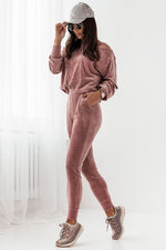 Velour Bliss – Elegant komfortsett IVON til dame fra MS StyleHaven, laget av polyester; Velur, farge beige, størrelse M/L, med sleeveless ermer, perfekt til casual; dress