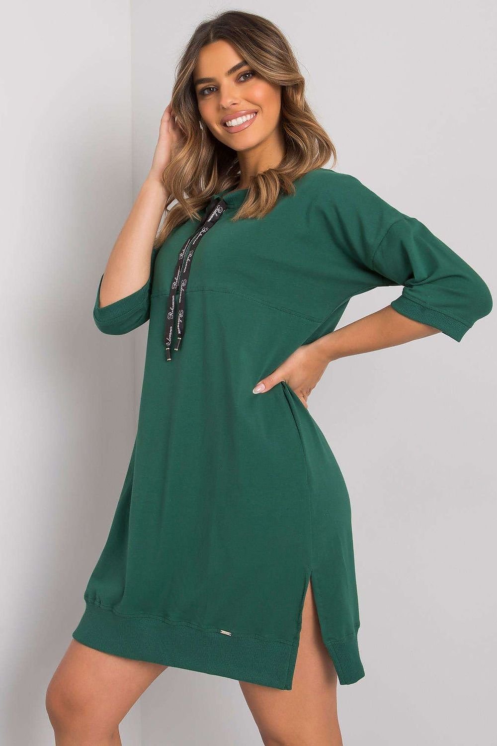 Dagkjole-Relevance til dame fra MS StyleHaven, laget av Bomull, farge Grønn, størrelse S/M, med 45720 ermer, midi lengde, kjolestil slip; shift, perfekt til casual; dress
