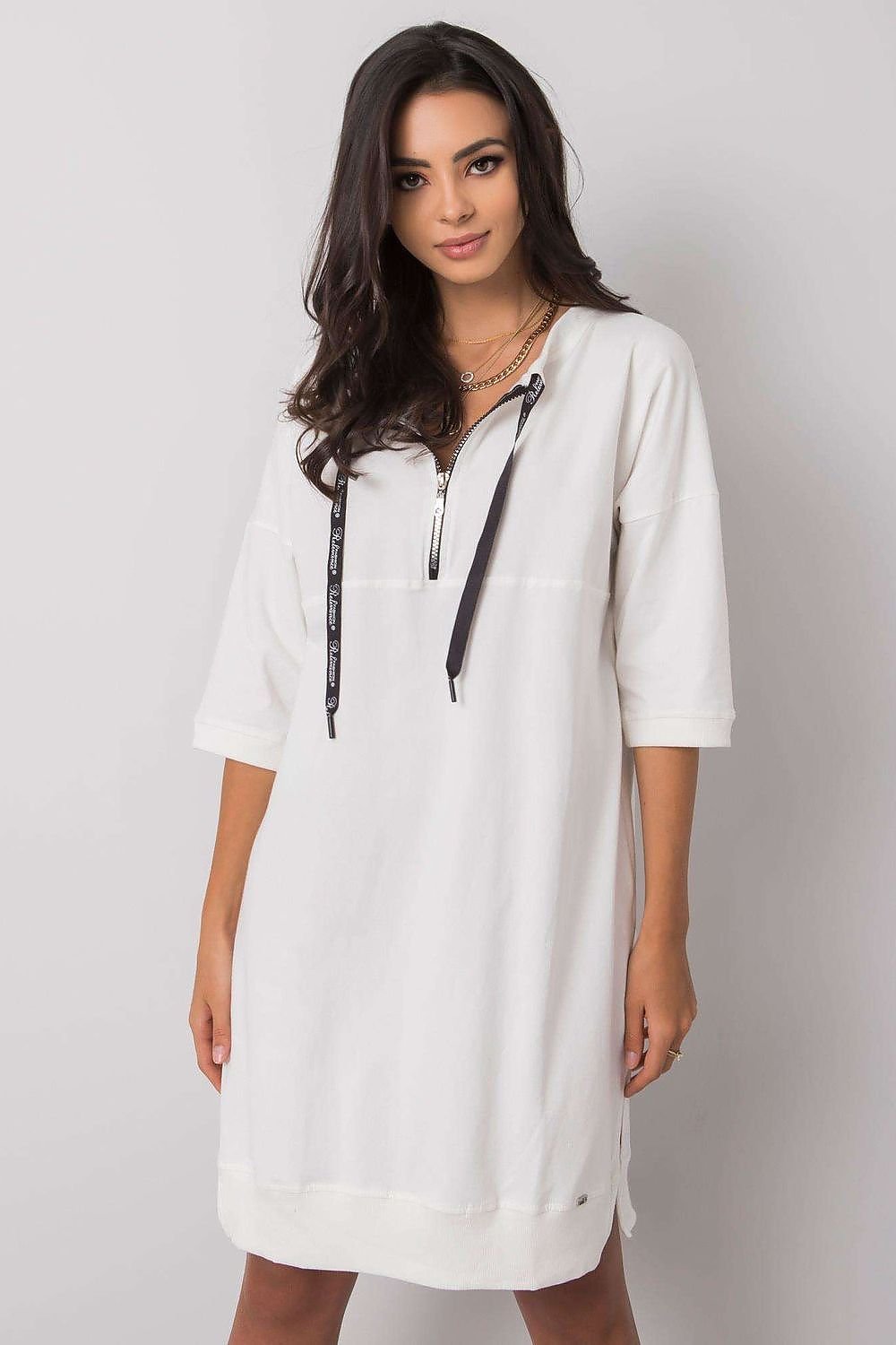 Dagkjole-Relevance til dame fra MS StyleHaven, laget av Bomull, farge beige 2, størrelse S/M, med 45720 ermer, perfekt til casual; dress