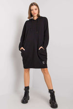 Dagkjole-Relevance til dame fra MS StyleHaven, laget av Bomull, farge Svart, størrelse S/M, med long ermer, knee lengde, kjolestil sweater, perfekt til casual; dress