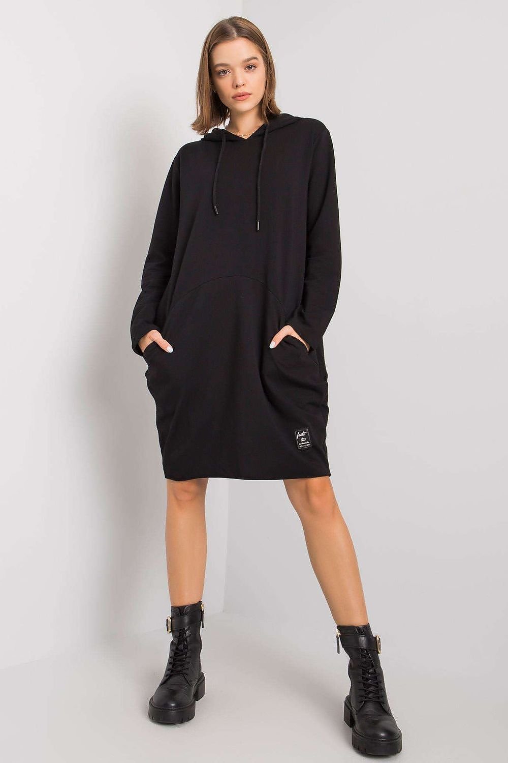 Dagkjole-Relevance til dame fra MS StyleHaven, laget av Bomull, farge Svart, størrelse S/M, med long ermer, knee lengde, kjolestil sweater, perfekt til casual; dress