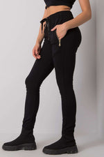 Lys beige joggebukse med lommer for dame til dame fra MS StyleHaven, laget av Bomull, farge Svart, størrelse L, med short ermer, perfekt til casual; dress