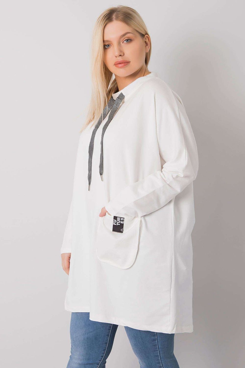 Oppdag vårt utvalg av stilfulle  Tunika - Relevance til dame i ulike størrelser og kvalitetsmaterialer – perfekte til jobb, fritid og alle dager. Rask levering og gode priser hos MS Stylehaven. se mer!