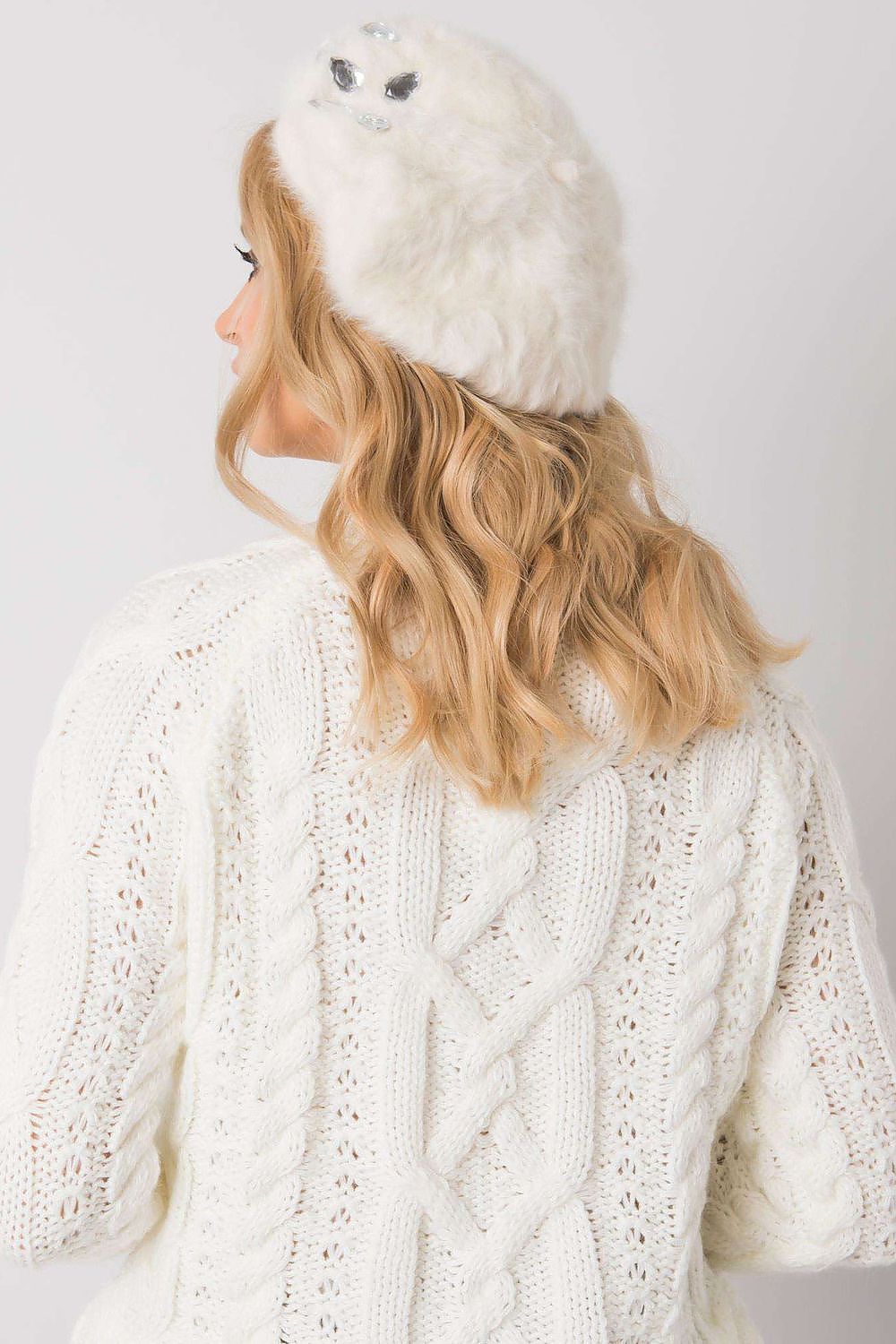 Oppdag vårt utvalg av stilfulle  Beret- AT til dame i ulike størrelser og kvalitetsmaterialer – perfekte til jobb; fritid og alle dager. Rask levering og gode priser hos MS Stylehaven. se mer!