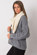 Oppdag vårt utvalg av stilfulle Svart Sjal - AT til dame i ulike størrelser og kvalitetsmaterialer – perfekte til jobb; fritid og alle dager. Rask levering og gode priser hos MS Stylehaven. se mer!