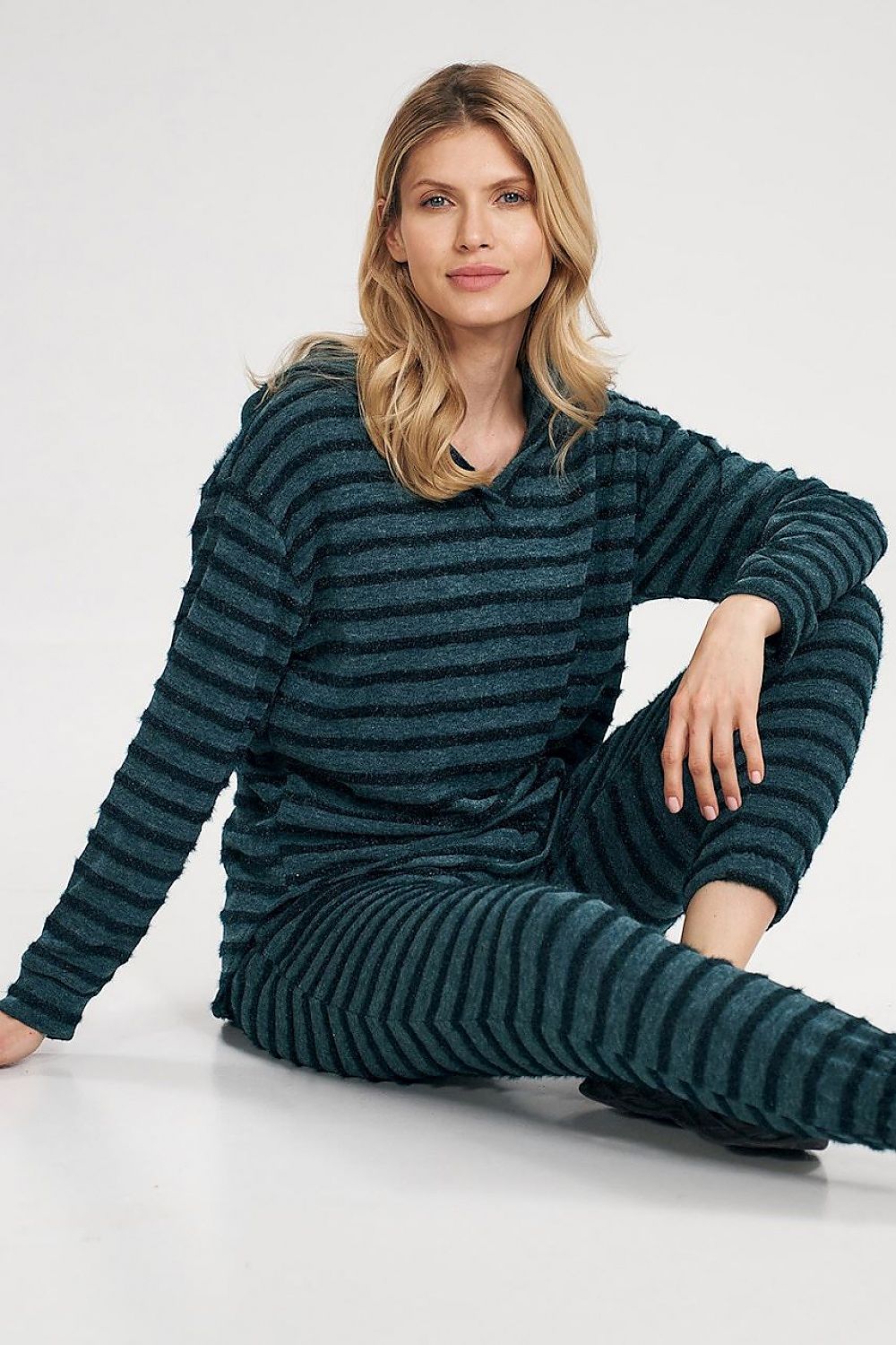 Oppdag vårt utvalg av stilfulle Grønn Genser Figl til dame i ulike størrelser og kvalitetsmaterialer - perfekte til jobb, fritid og alle dager. Rask levering og gode priser hos MS Stylehaven. se mer!