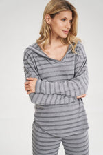 Oppdag vårt utvalg av stilfulle Grå Genser Figl til dame i ulike størrelser og kvalitetsmaterialer – perfekte til jobb, fritid og alle dager. Rask levering og gode priser hos MS Stylehaven. se mer!