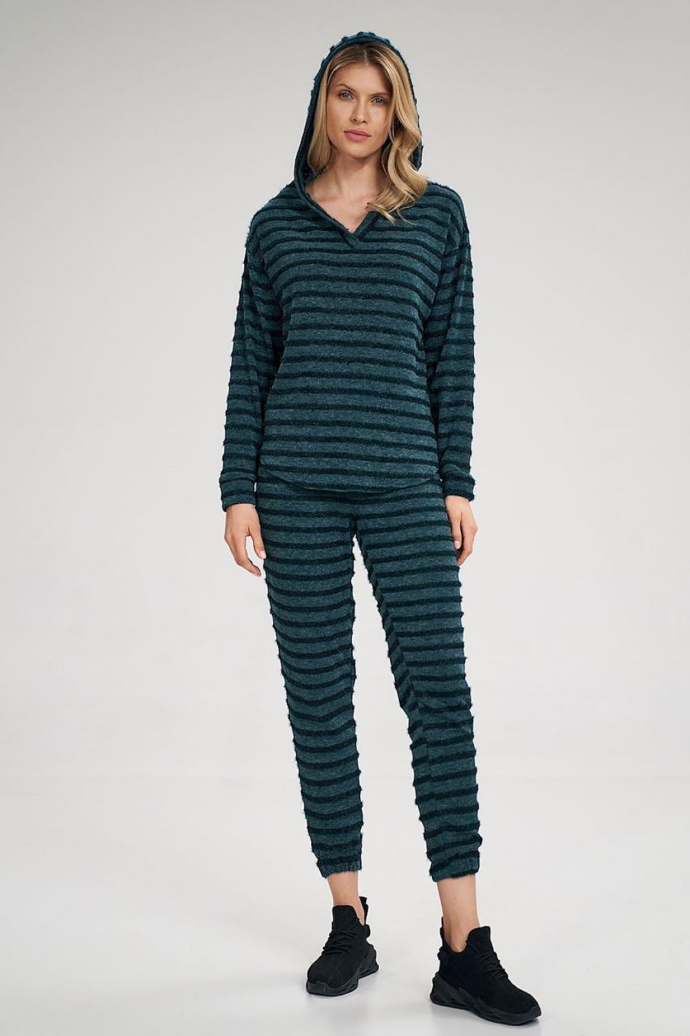 Oppdag vårt utvalg av stilfulle Grønn Treningsbukser Figl til dame i ulike størrelser og kvalitetsmaterialer – perfekte til jobb, fritid og alle dager. Rask levering og gode priser hos MS Stylehaven. se mer!