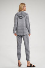 Oppdag vårt utvalg av stilfulle Grå Treningsbukser Figl til dame i ulike størrelser og kvalitetsmaterialer – perfekte til jobb, fritid og alle dager. Rask levering og gode priser hos MS Stylehaven. se mer!