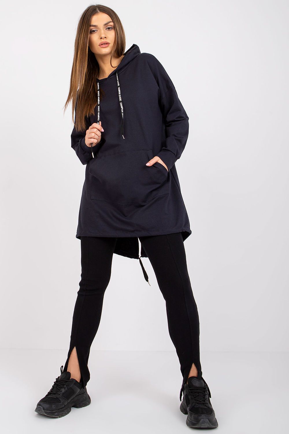 Oppdag vårt utvalg av stilfulle Marineblå Genser Italia Moda til dame i ulike størrelser og kvalitetsmaterialer - perfekte til jobb, fritid og alle dager. Rask levering og gode priser hos MS Stylehaven. se mer!