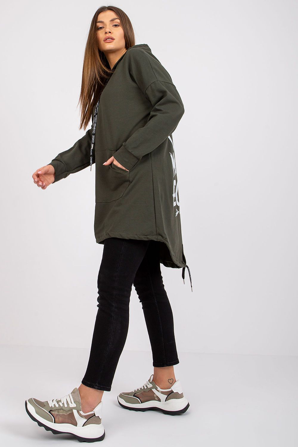 Oppdag vårt utvalg av stilfulle  Genser Italia Moda til dame i ulike størrelser og kvalitetsmaterialer – perfekte til jobb, fritid og alle dager. Rask levering og gode priser hos MS Stylehaven. se mer!