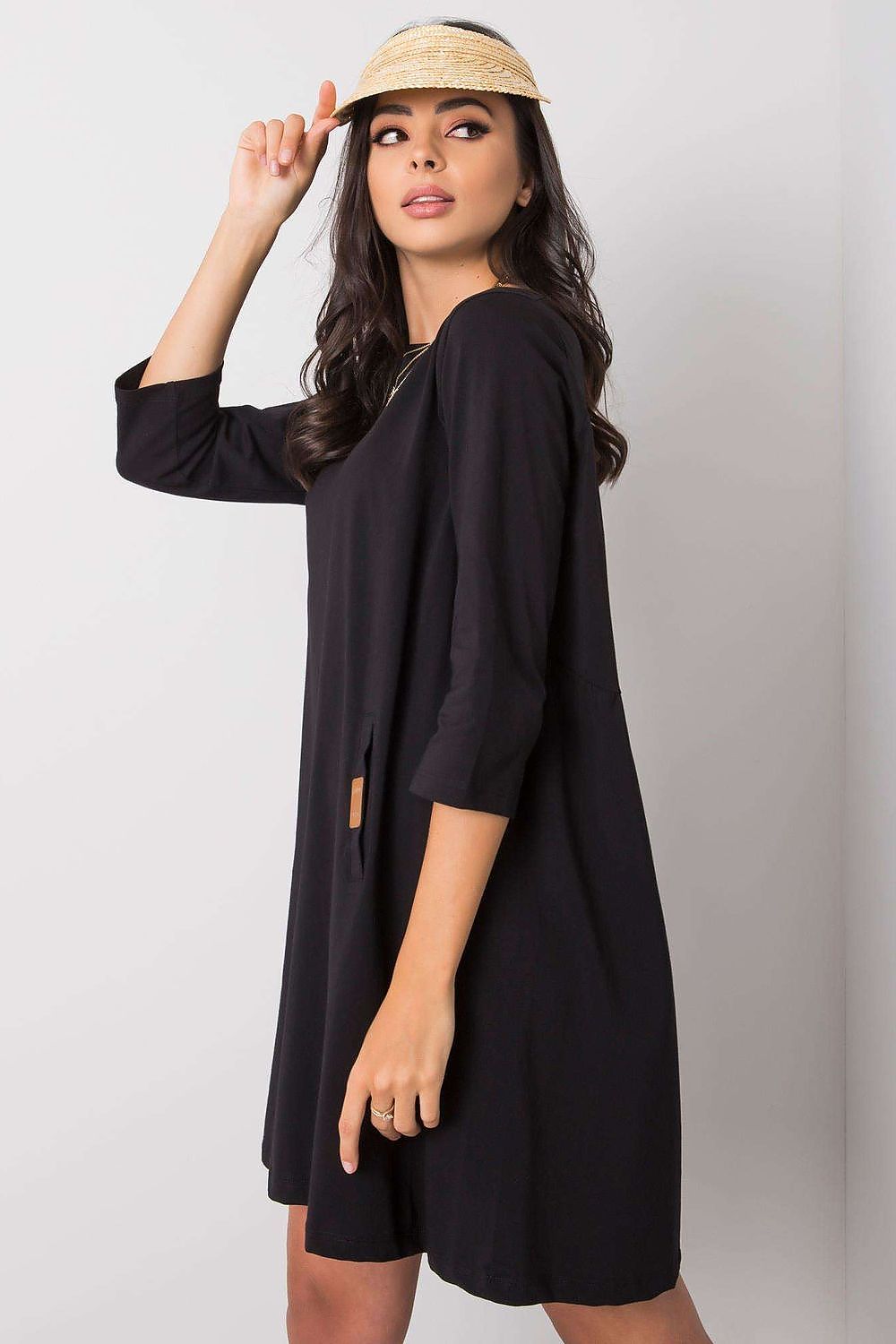 Stilig dagskjole med løs passform - Relevance til dame fra MS StyleHaven, laget av Bomull; Elastan-1, farge Hvit, størrelse S/M, med 45720 ermer, perfekt til casual; dress