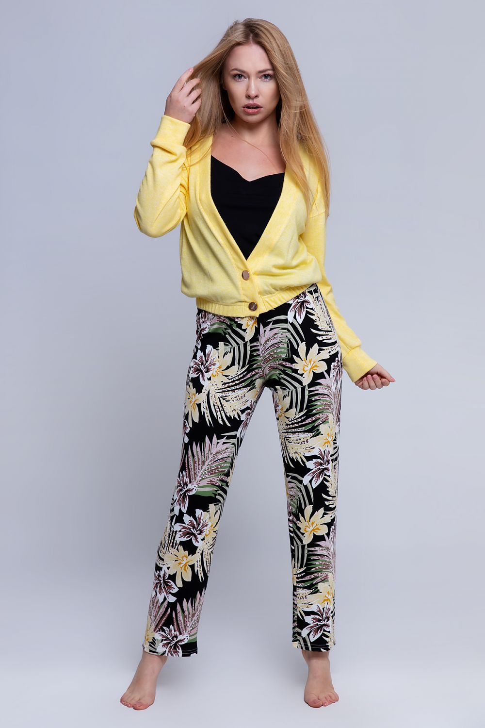 Oppdag vårt utvalg av stilfulle Gul Cardigan Sensis til dame i ulike størrelser og kvalitetsmaterialer - perfekte til jobb, fritid og alle dager. Rask levering og gode priser hos MS Stylehaven. se mer!