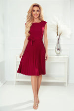 Lila plissert dagskjole – elegant og allsidig | Numoco til dame fra MS StyleHaven, laget av polyester, farge Fiolett, størrelse M, med short ermer, perfekt til casual; dress