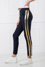 StrideLine – Joggebukser for kvinner med kontraststriper på siden til dame fra MS StyleHaven, laget av Bomull; Elastan-1, farge Marineblå, størrelse L, med sleeveless ermer, perfekt til casual; dress