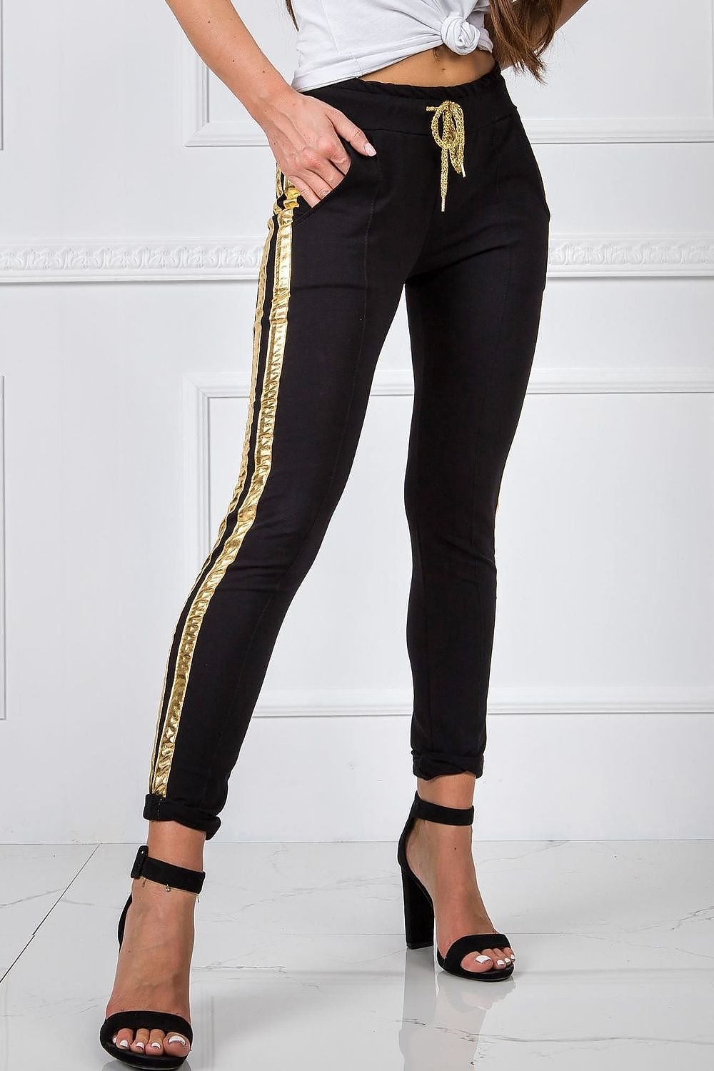 StrideLine – Joggebukser for kvinner med kontraststriper på siden til dame fra MS StyleHaven, laget av Bomull; Elastan-1, farge Grå, størrelse L, med sleeveless ermer, perfekt til casual; dress
