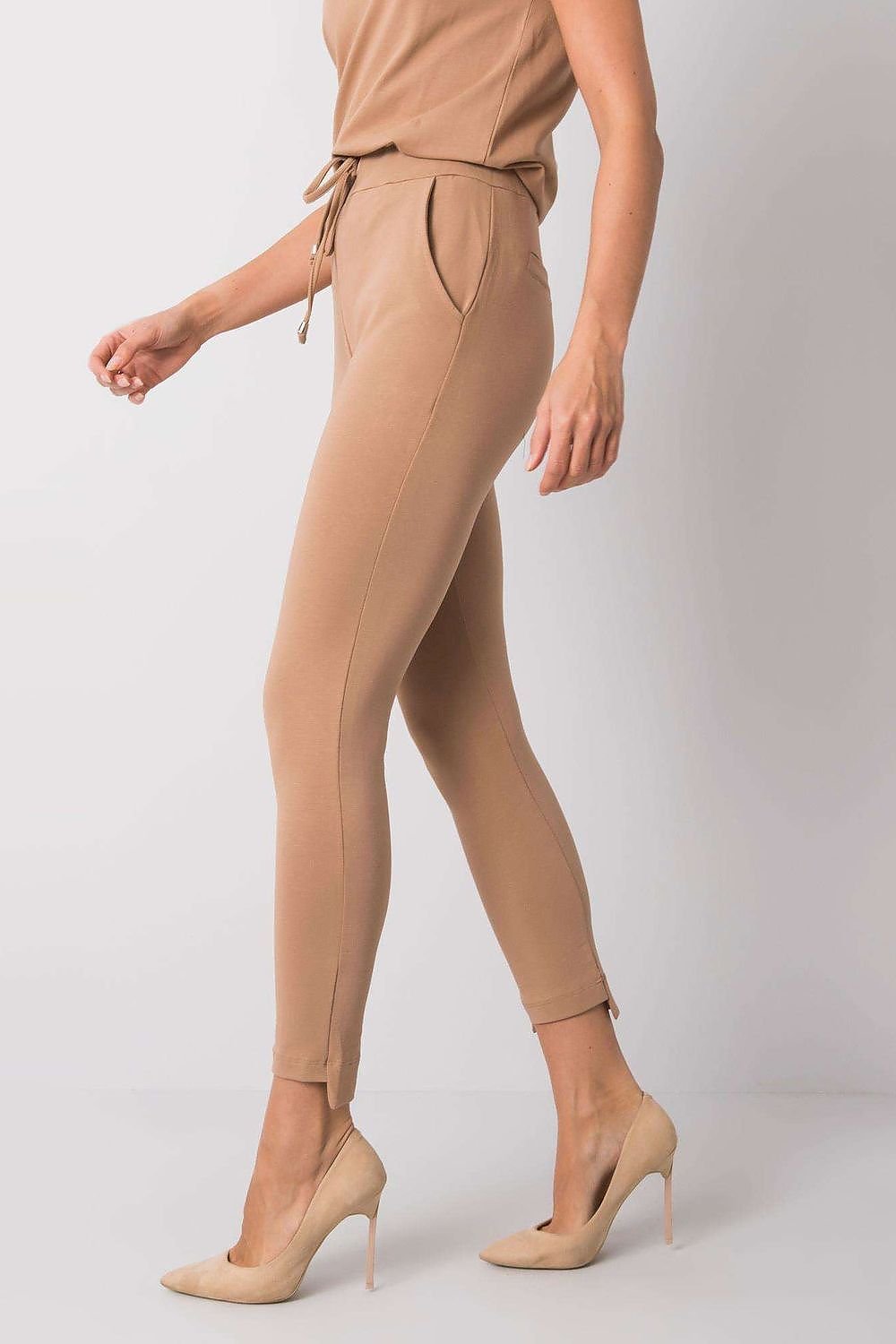 BFG – koniske joggebukser for kvinner med knytebånd i midjen til dame fra MS StyleHaven, laget av Bomull; Elastan-1, farge Brun 2, størrelse S, med long; 3-4 ermer, perfekt til casual; dress