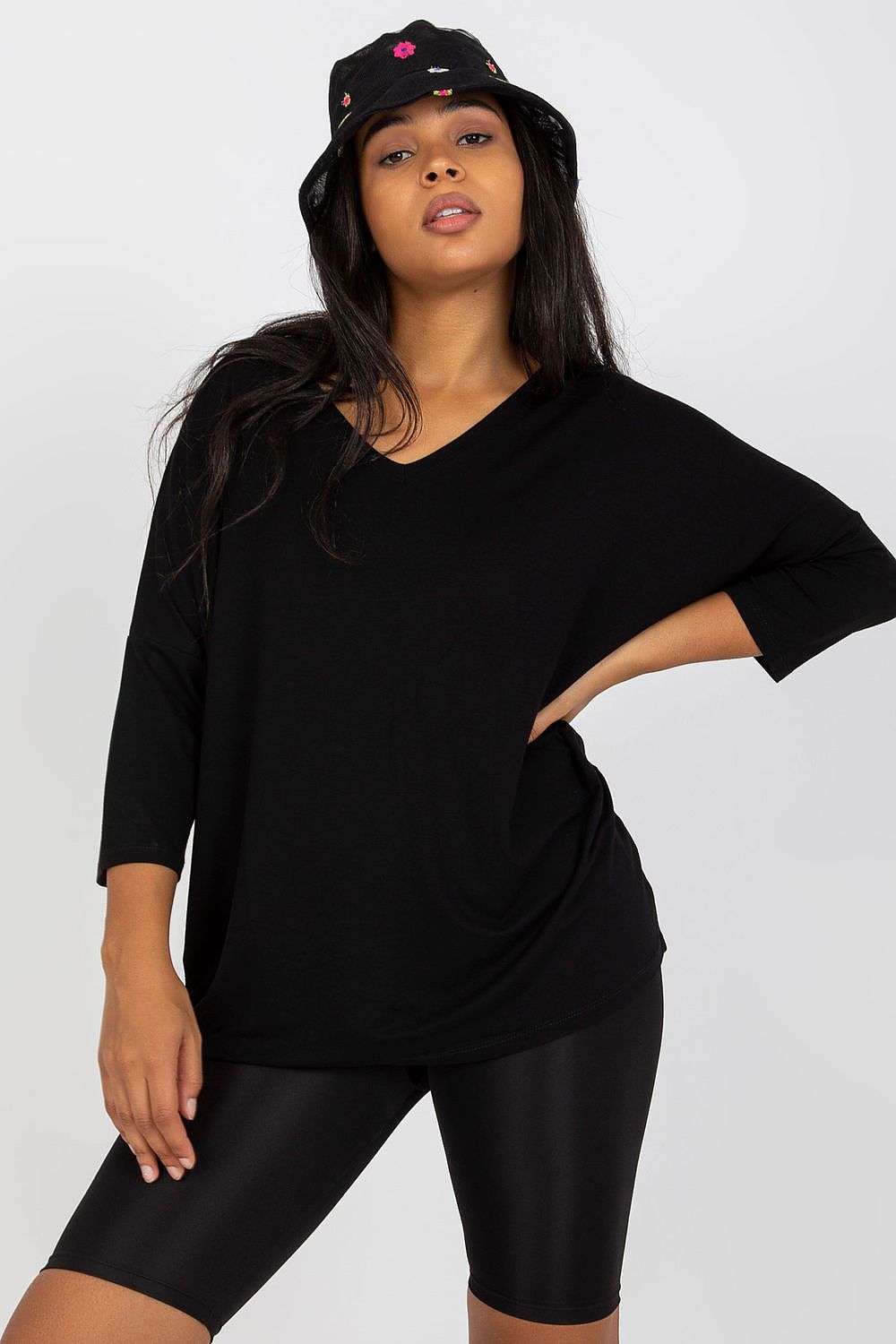 Oppdag vårt utvalg av stilfulle Svart Plus size bluse - Relevance til dame i ulike størrelser og kvalitetsmaterialer – perfekte til jobb, fritid og alle dager. Rask levering og gode priser hos MS Stylehaven. se mer!