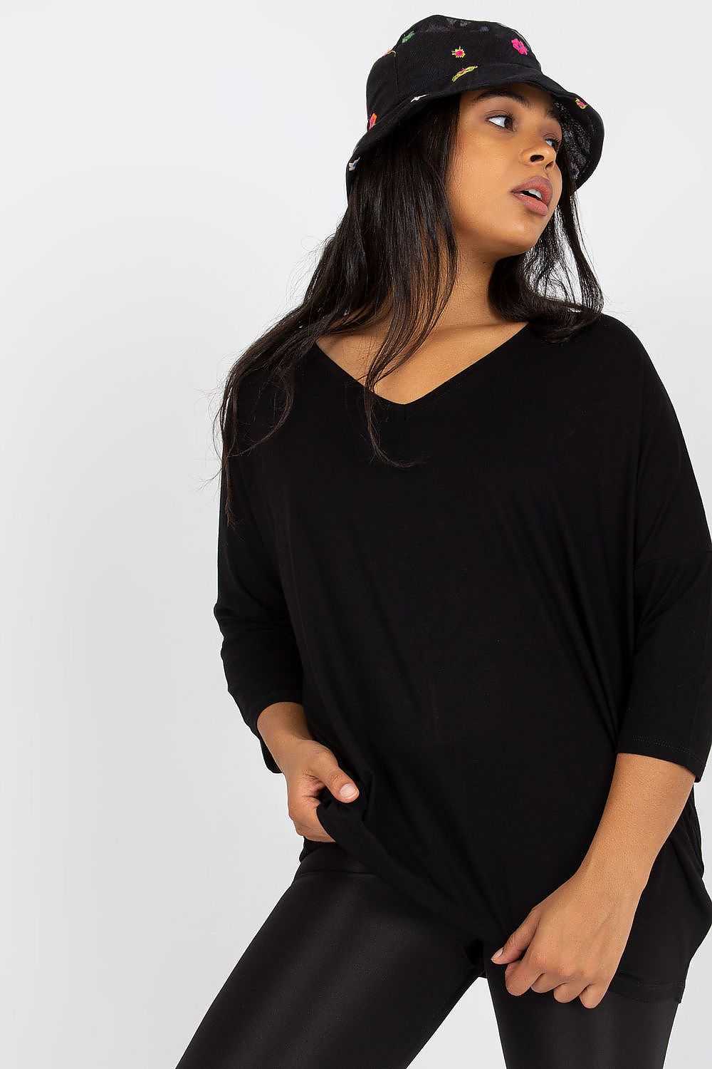 Oppdag vårt utvalg av stilfulle Hvit Plus size bluse - Relevance til dame i ulike størrelser og kvalitetsmaterialer - perfekte til jobb, fritid og alle dager. Rask levering og gode priser hos MS Stylehaven. se mer!