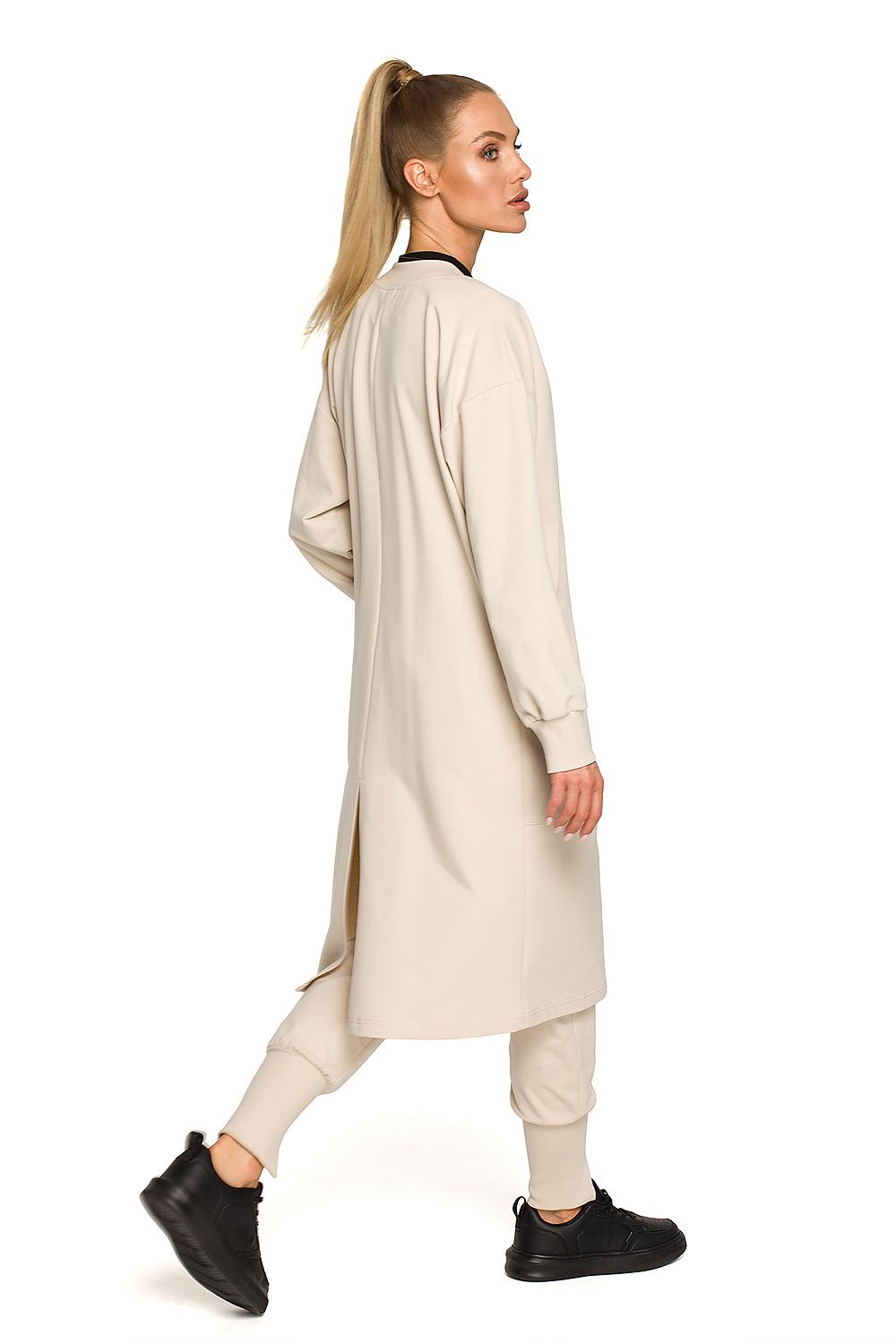 Lang sweatshirt - Moe til dame fra MS StyleHaven, laget av Bomull, farge beige, størrelse M, med short ermer, perfekt til dress