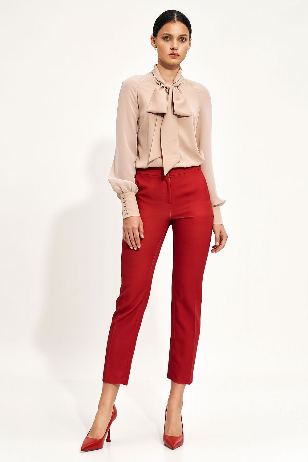 Bluse Nife til dame fra MS StyleHaven, laget av polyester, farge beige, størrelse 44, med long ermer, perfekt til casual; dress