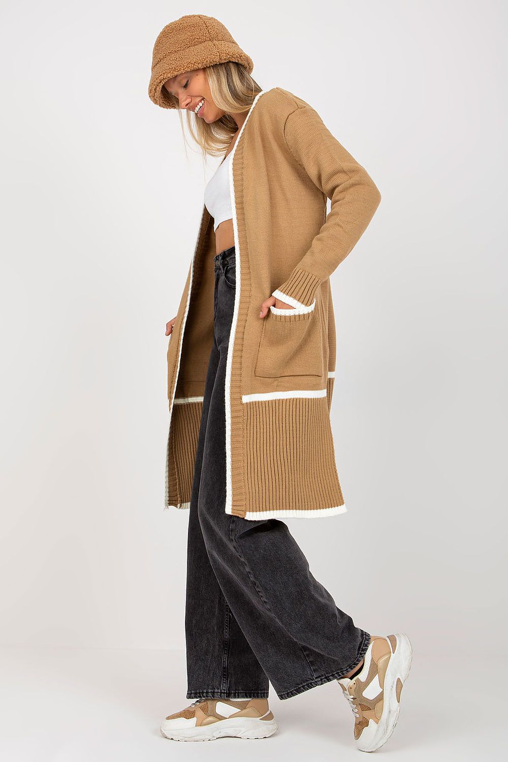 Oppdag vårt utvalg av stilfulle  Cardigan Rue Paris til dame i ulike størrelser og kvalitetsmaterialer – perfekte til jobb; fritid og alle dager. Rask levering og gode priser hos MS Stylehaven. se mer!