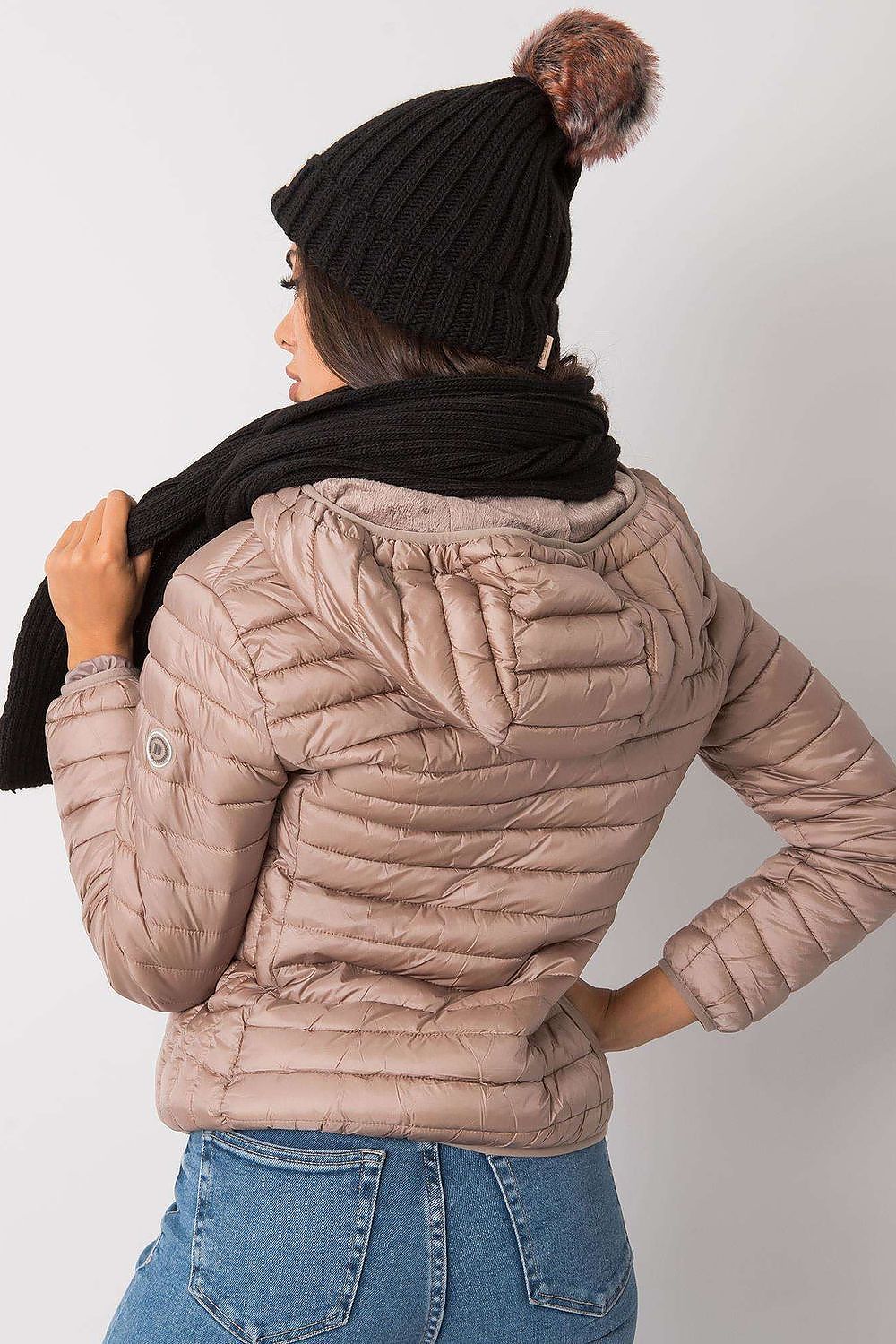 Oppdag vårt utvalg av stilfulle  Sett Rue Paris til dame i ulike størrelser og kvalitetsmaterialer – perfekte til jobb; fritid og alle dager. Rask levering og gode priser hos MS Stylehaven. se mer!