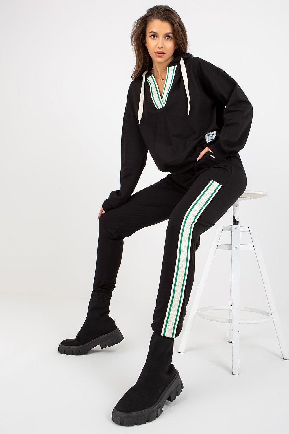 Sett - Relevance til dame fra MS StyleHaven, laget av Bomull, farge Svart, størrelse S/M, med 45720 ermer, perfekt til casual; dress