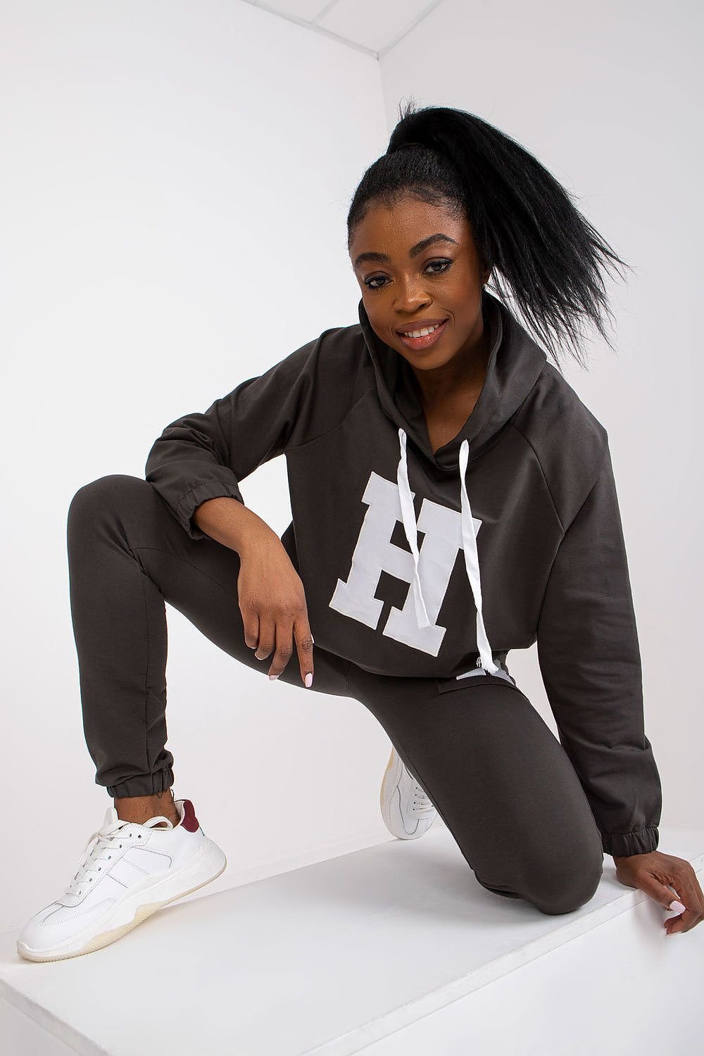 Sett - Relevance til dame fra MS StyleHaven, laget av Bomull, farge Grønn, størrelse S/M, med 45720 ermer, perfekt til casual; dress