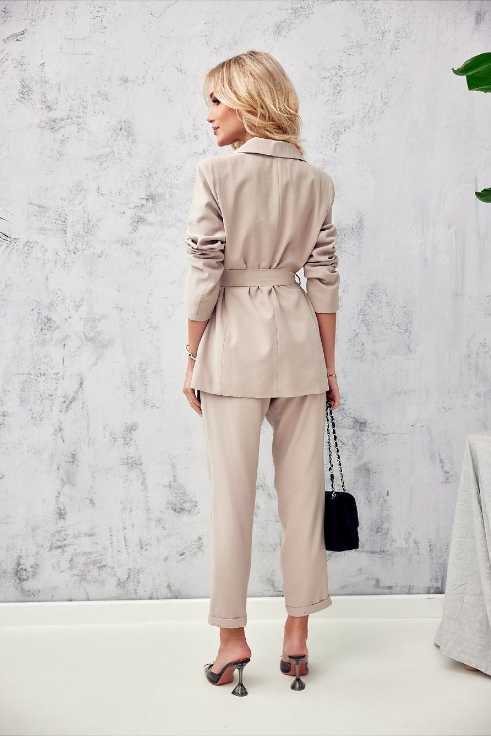 Timeless Grace – Roco Fashion Elegante Bukser med Rett Ben fra MS StyleHaven, størrelse 36, med long, bukselengde long, kjolelengde maxi, kjolestil sheath; mermaid; a-line; caftan; slip