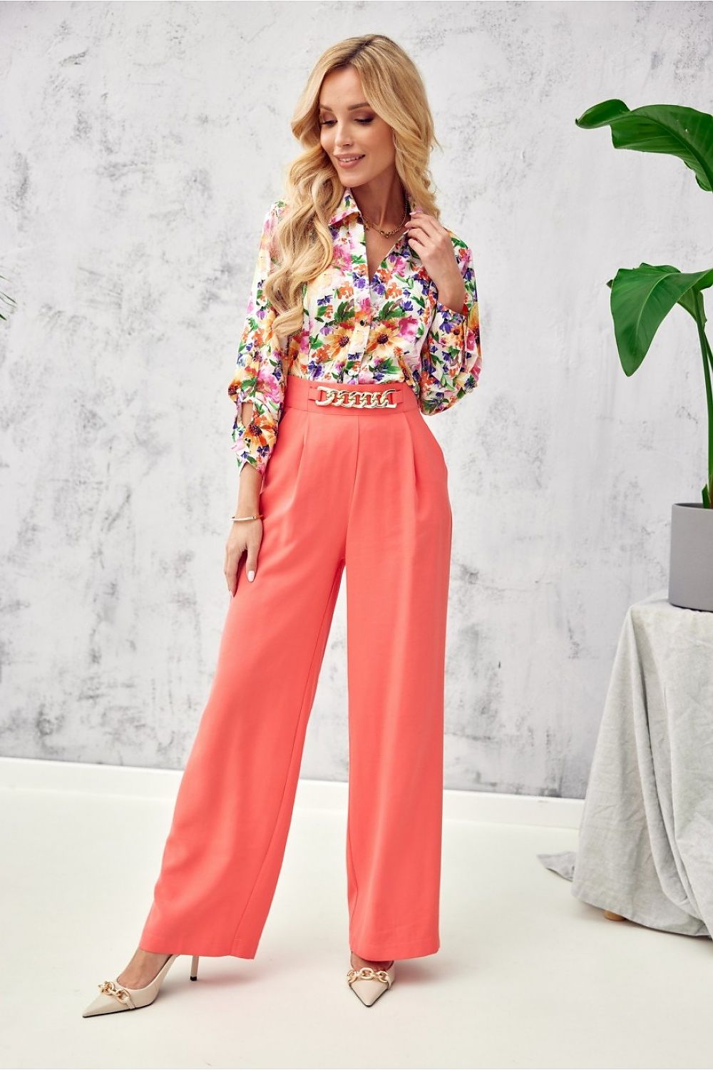 Sienna vide bukse med kjettingbelte – høy midje og sofistikert stil fra MS StyleHaven, størrelse 34, med short, bukselengde long, kjolelengde mini, kjolestil wrap; a-line