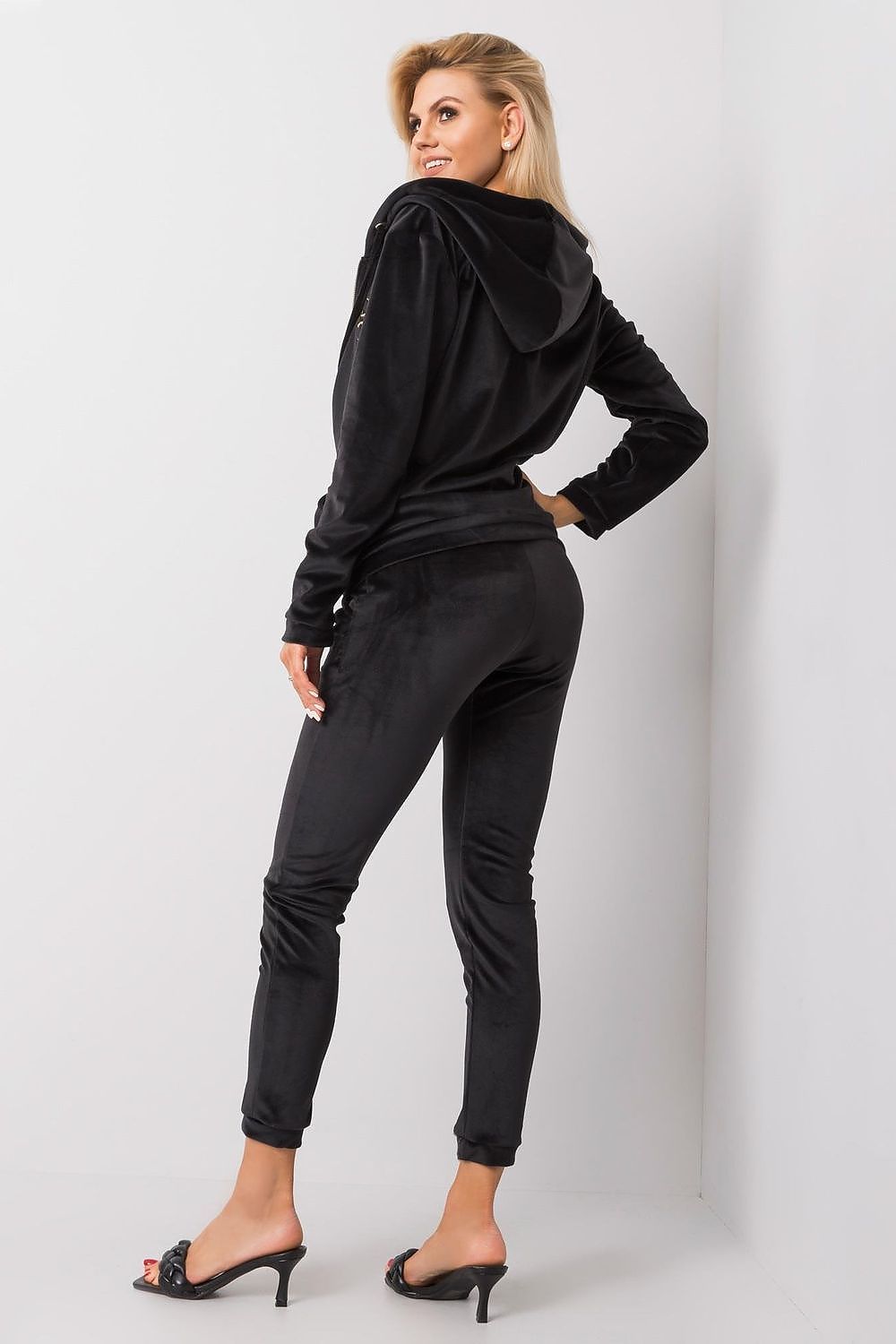 Sett - Relevance til dame fra MS StyleHaven, laget av Viskose; Elastan-1, farge Brun, størrelse S/M, med 45720 ermer, perfekt til casual; dress