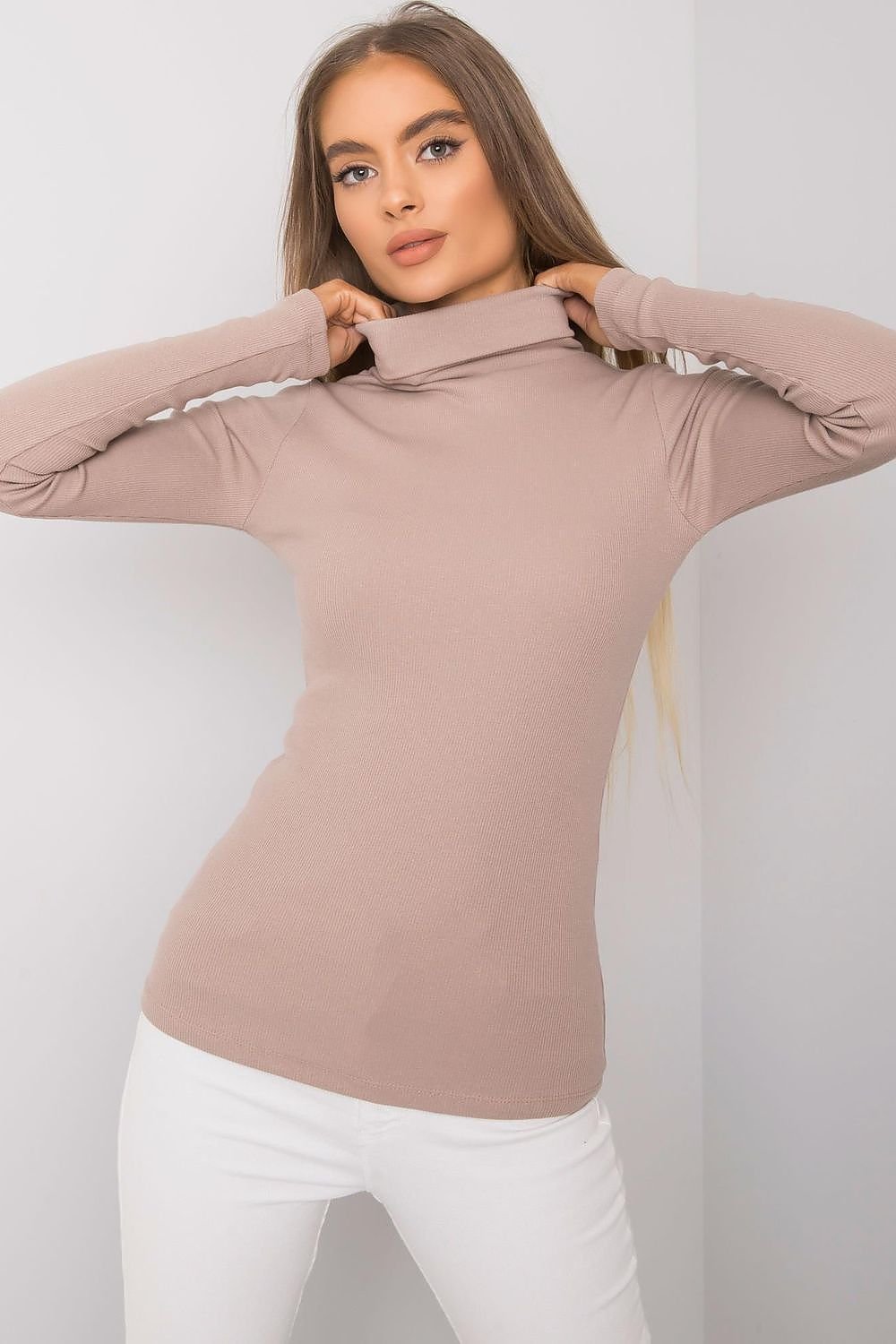 Turtleneck Rue Paris til dame fra MS StyleHaven, laget av Bomull, farge Hvit, størrelse L/XL, med sleeveless; 3-4 ermer, perfekt til casual; dress