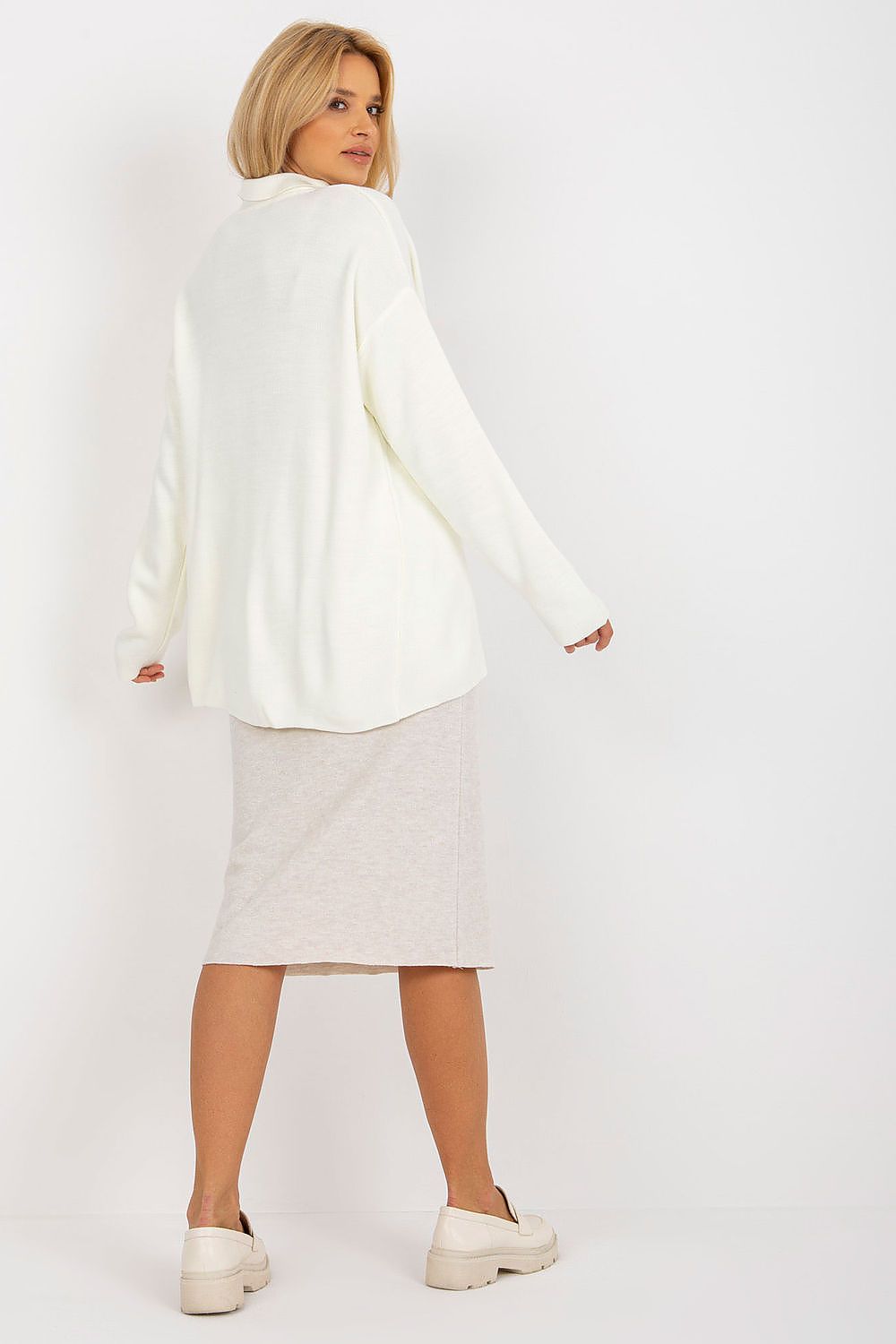 Oppdag vårt utvalg av stilfulle  Jumper Rue Paris til dame i ulike størrelser og kvalitetsmaterialer – perfekte til jobb; fritid og alle dager. Rask levering og gode priser hos MS Stylehaven. se mer!