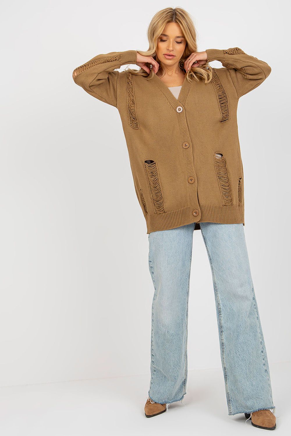 Oppdag vårt utvalg av stilfulle Rosa 2 Cardigan Rue Paris til dame i ulike størrelser og kvalitetsmaterialer – perfekte til jobb; fritid og alle dager. Rask levering og gode priser hos MS Stylehaven. se mer!