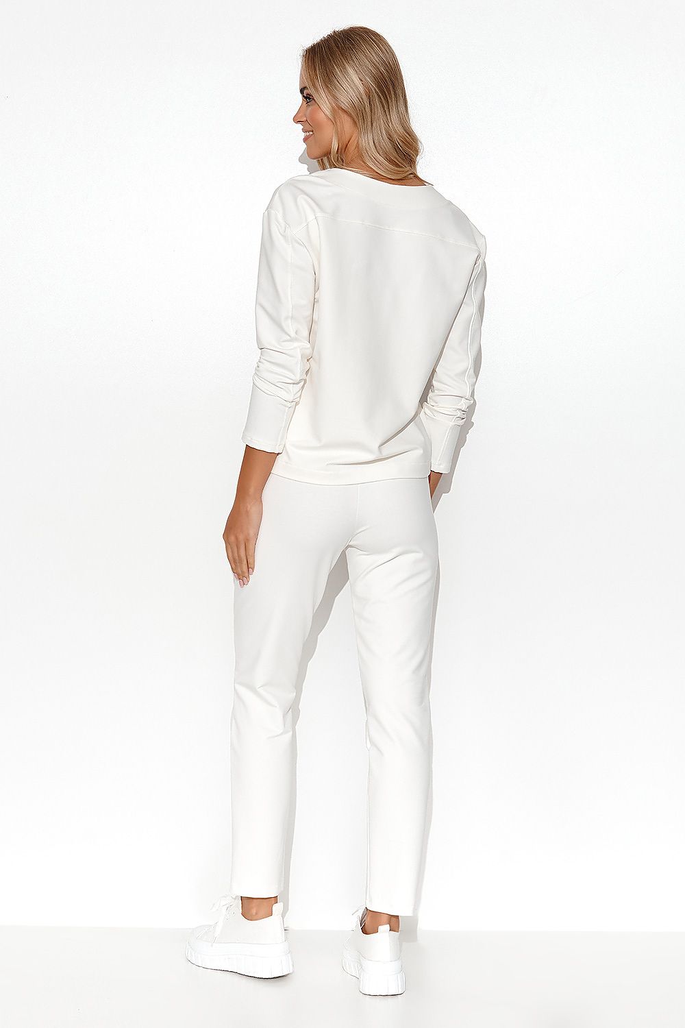 Sett Makadamia til dame fra MS StyleHaven, laget av Bomull, farge beige, størrelse 40/42, med long ermer, perfekt til casual; dress