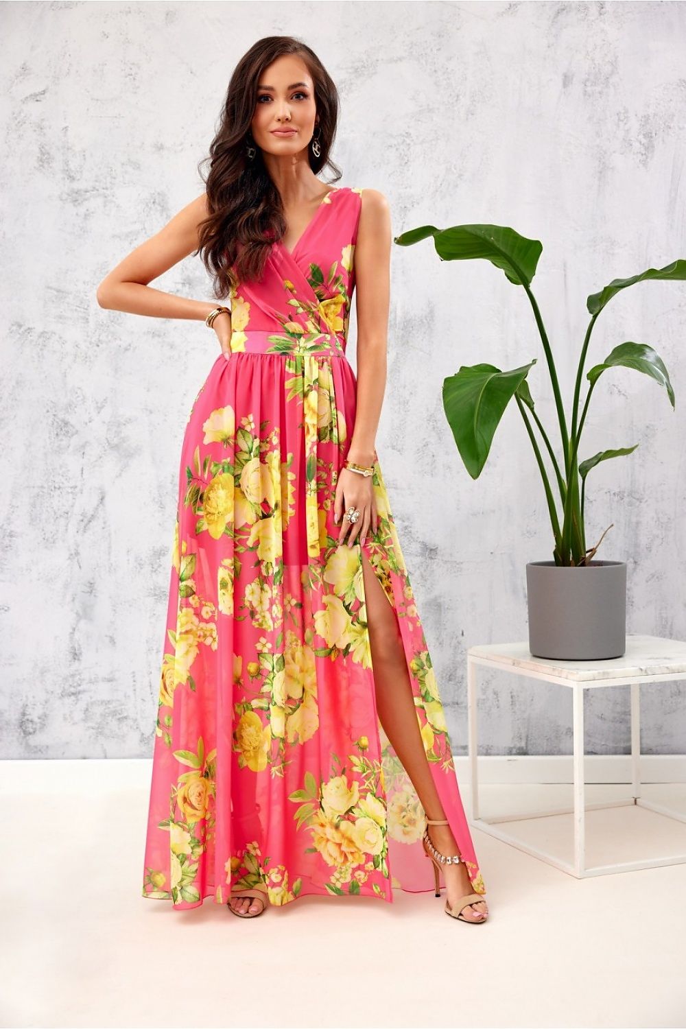 Floral Elegance – Roco Fashion Chiffon Maxikjole fra MS StyleHaven, størrelse 36, med sleeveless, bukselengde long, kjolelengde maxi, kjolestil sheath