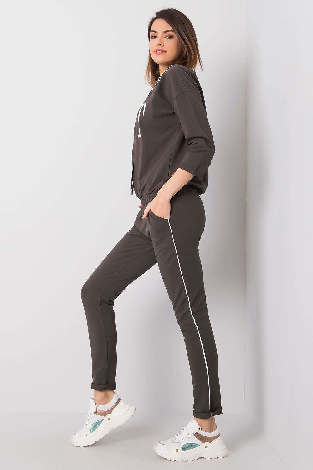 Sett - Relevance til dame fra MS StyleHaven, laget av Bomull, farge Brun, størrelse S/M, med short ermer, perfekt til casual; dress
