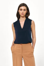 Bluse Nife til dame fra MS StyleHaven, laget av Viskose, farge Marineblå, størrelse 42, med 45720 ermer, perfekt til casual; dress