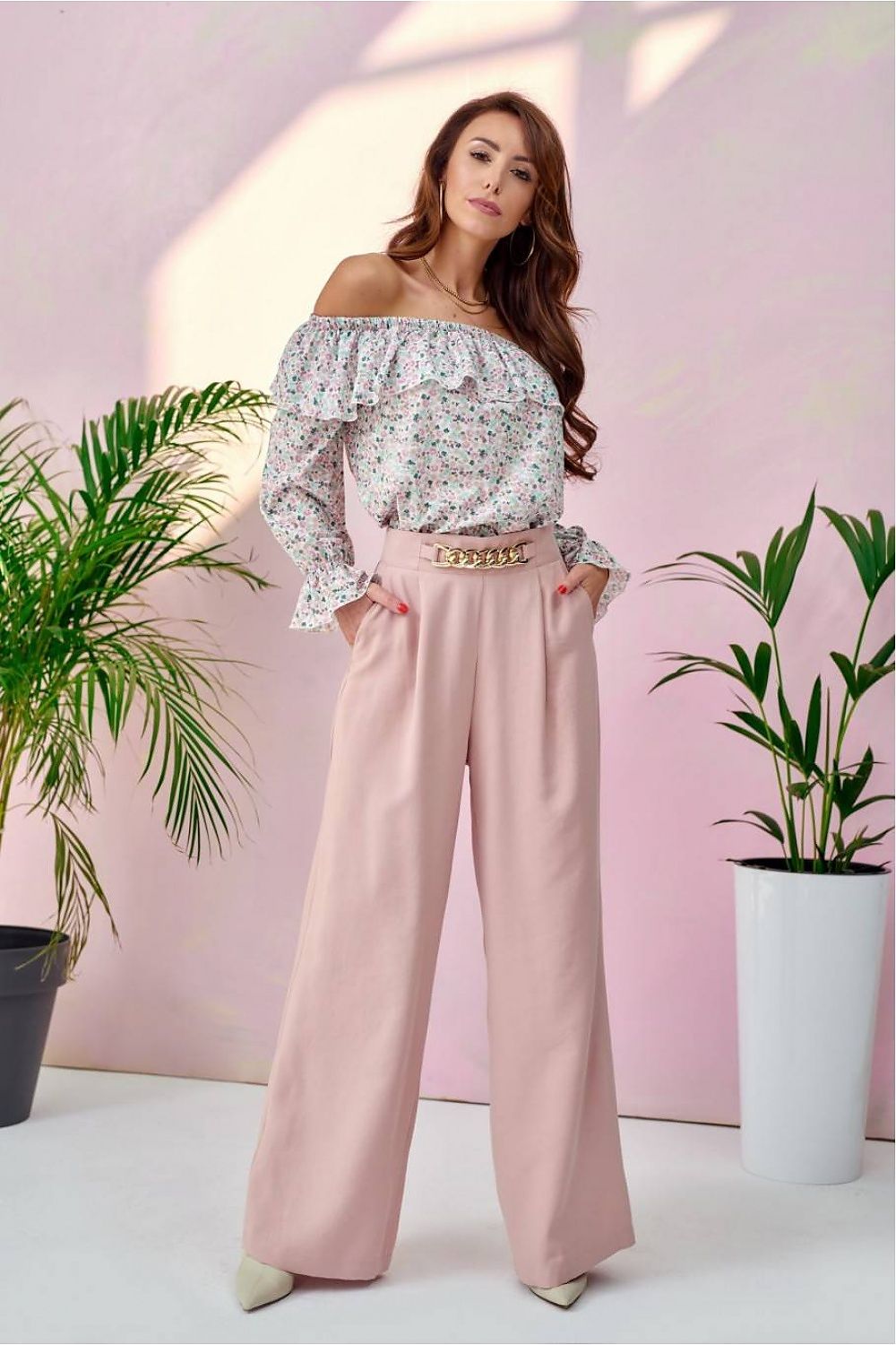 Wide-Leg Elegance – Roco Fashion Damebukse med Vide Ben fra MS StyleHaven, størrelse 36, med long, bukselengde long, kjolelengde midi, kjolestil wrap