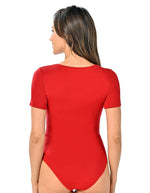 Klassisk bodysuit for kvinner – Teyli til dame fra MS StyleHaven, laget av Viskose; Elastan, farge Svart, størrelse L, med cap; short ermer, perfekt til casual; dress