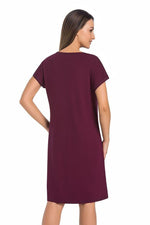 Teyli Nightshirt – Klassisk Eleganse i Svart til dame fra MS StyleHaven, laget av Elastan; Viskose, farge Grå, størrelse XXL, med cap; short ermer, perfekt til casual; dress