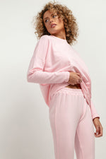 Oppdag vårt utvalg av stilfulle Rosa Genser Tessita til dame i ulike størrelser og kvalitetsmaterialer – perfekte til jobb; fritid og alle dager. Rask levering og gode priser hos MS Stylehaven. se mer!