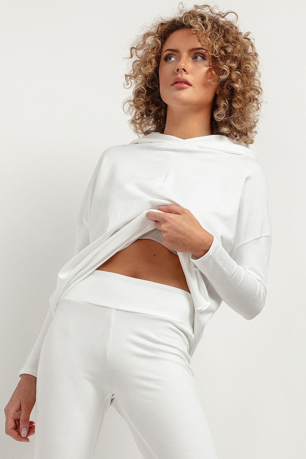 Oppdag vårt utvalg av stilfulle Hvit Genser Tessita til dame i ulike størrelser og kvalitetsmaterialer – perfekte til jobb; fritid og alle dager. Rask levering og gode priser hos MS Stylehaven. se mer!