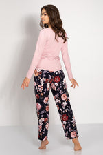 Pyjamas Momenti Per Me til dame fra MS StyleHaven, laget av Viskose; Elastan-1; Bomull, farge Rosa, størrelse M, med long ermer, perfekt til casual; dress